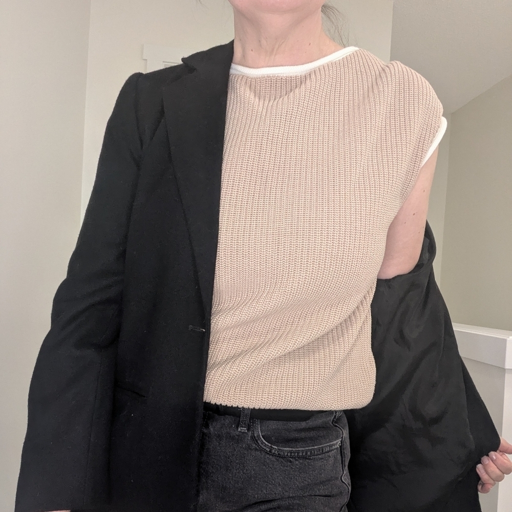 Coastal Grandma Sweater Vest Beige and Creme Size Small fits like a Large - Picture 3 of 8